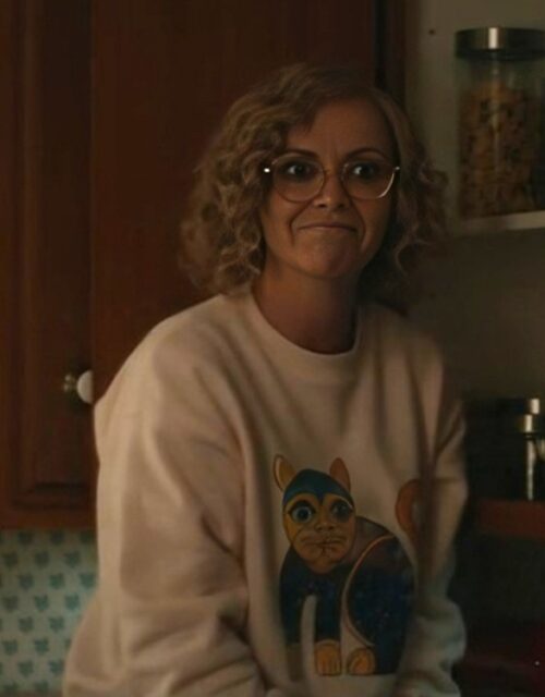 Yel­low­jack­ets S03 Christi­na Ric­ci White Cat Sweatshirt