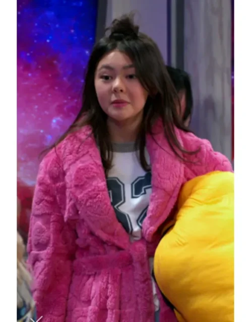 The Thundermans Undercover S01 Pink Fuzzy Hearts Robe