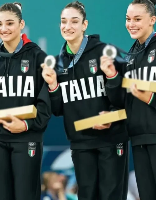 Paris 2024 Olympics Italia Hoodie in Black